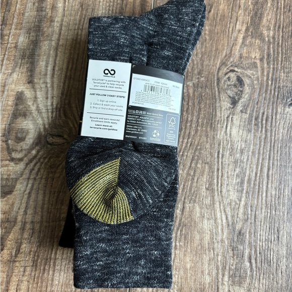 Gold Toe Flat Knit Crew Socks 4 pairs Men's Size 6-12.5 - Picture 4 of 4